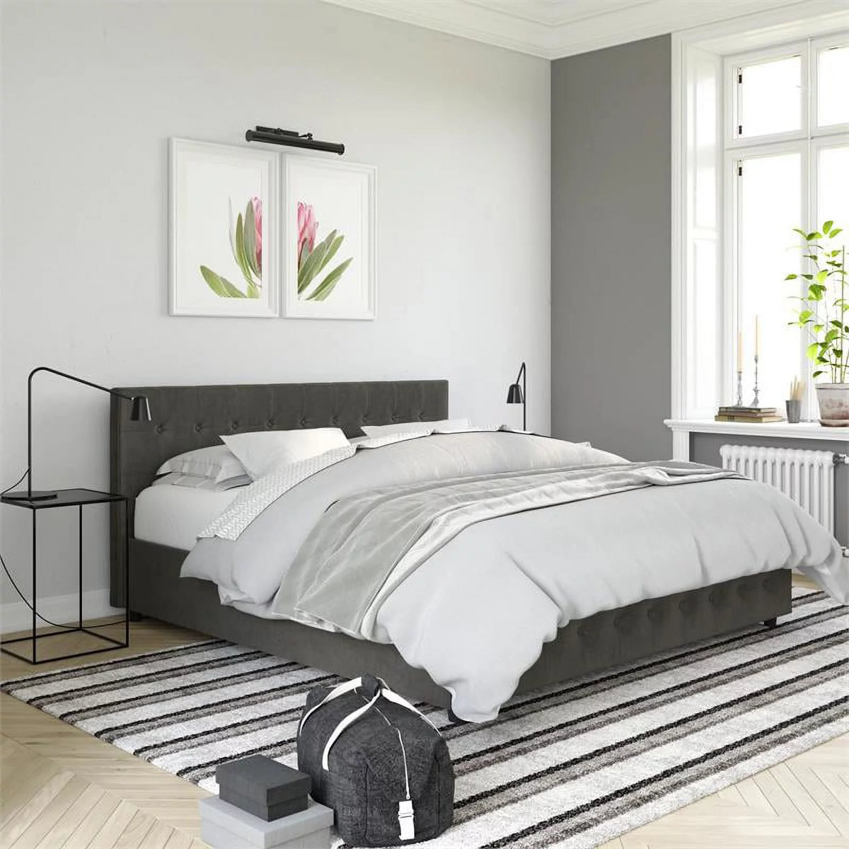 Queen Size Gray Velvet Upholstered Bed S10551