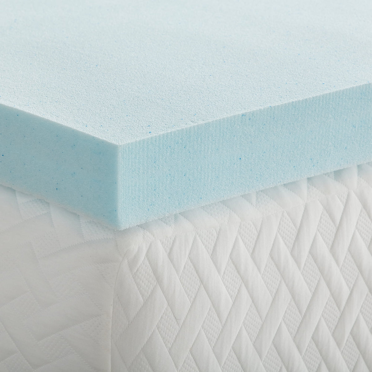 3" Gel Infused Memory Foam Mattress Topper, Queen Z238
