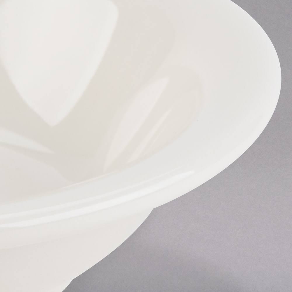 3.5 oz. Eggshell Narrow Rim China Fruit Dish - 36/Case P425