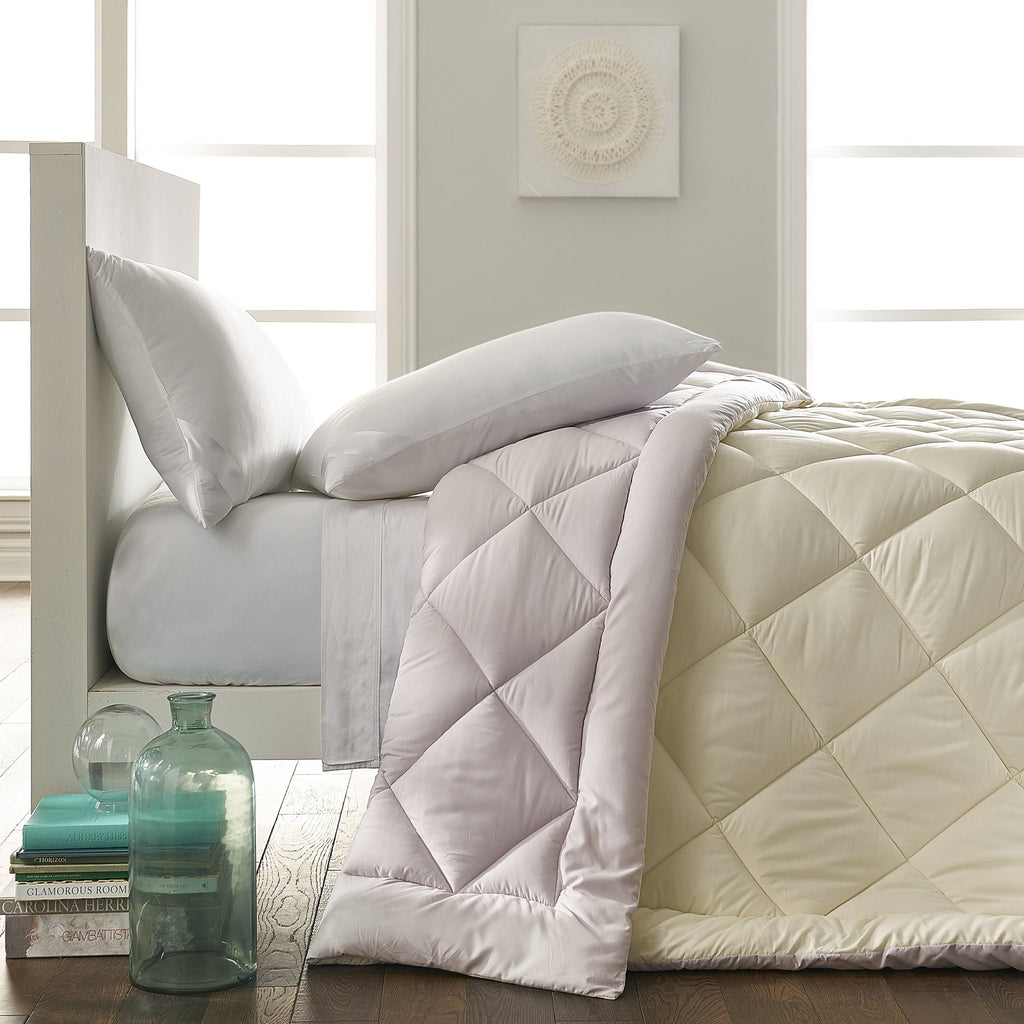 Lavender Down Alternative Comforter King Cal King O763609