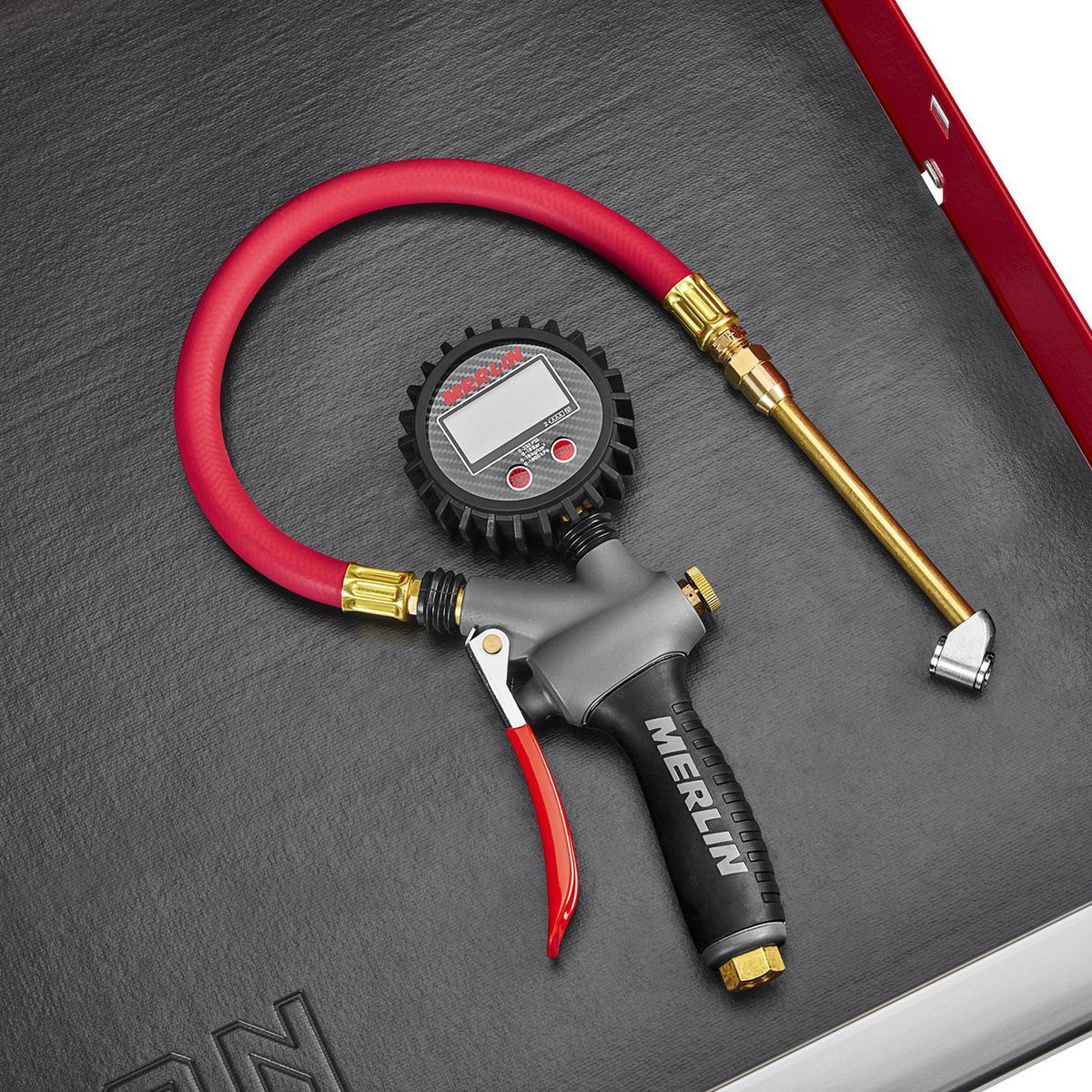 Pistol Grip Inflator with Digital Gauge L91192