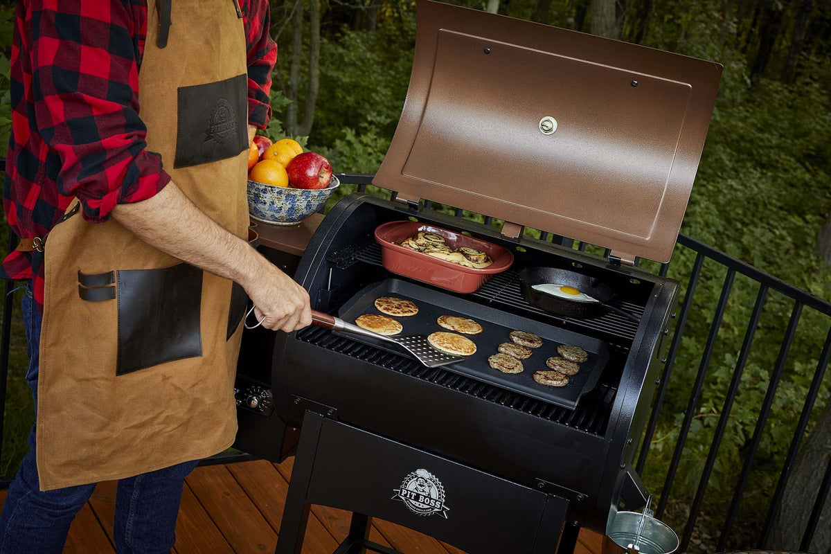 Wood Fired Pellet Grill with Flamebroiler Z810